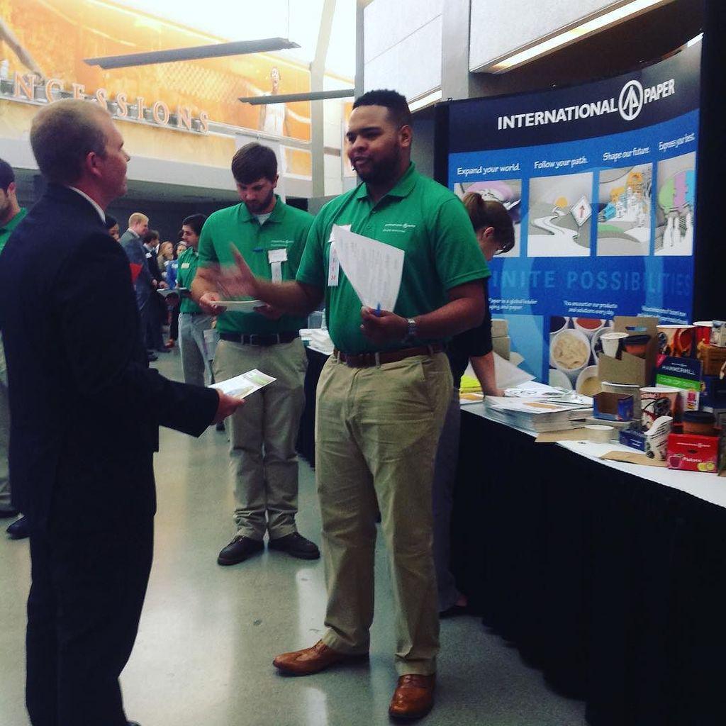 volcareers's tweet photo. The #EngineeringSTEM #UTKJobFair is in full swing! Come to the Arena to meet employers now! http://t.co/1GHAqEJWZu http://t.co/BhhkcgCuCB