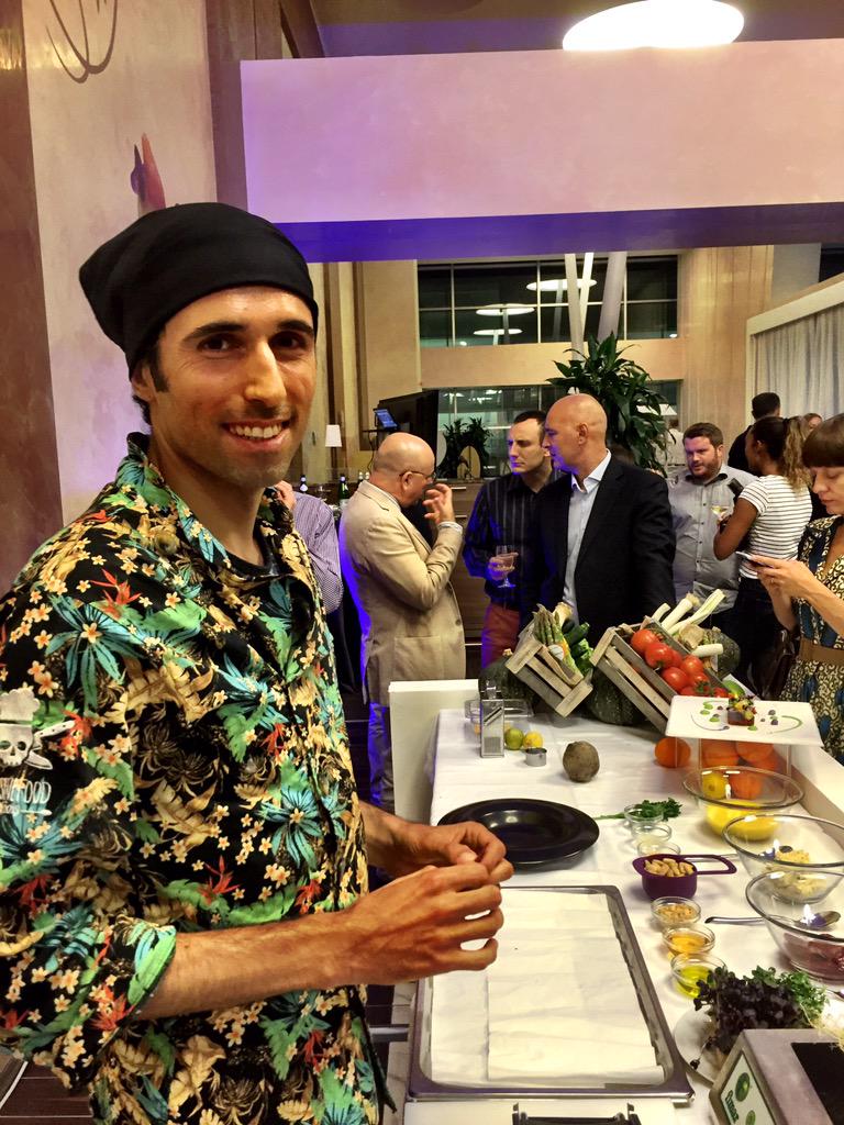 CarloVischi's tweet photo. Ora è il turno di @MantraRawVegan a #italianfoodaffair #PairedPerfecty con la sua cucina #crudista #vegana http://t.co/PZ7VNJqGnH