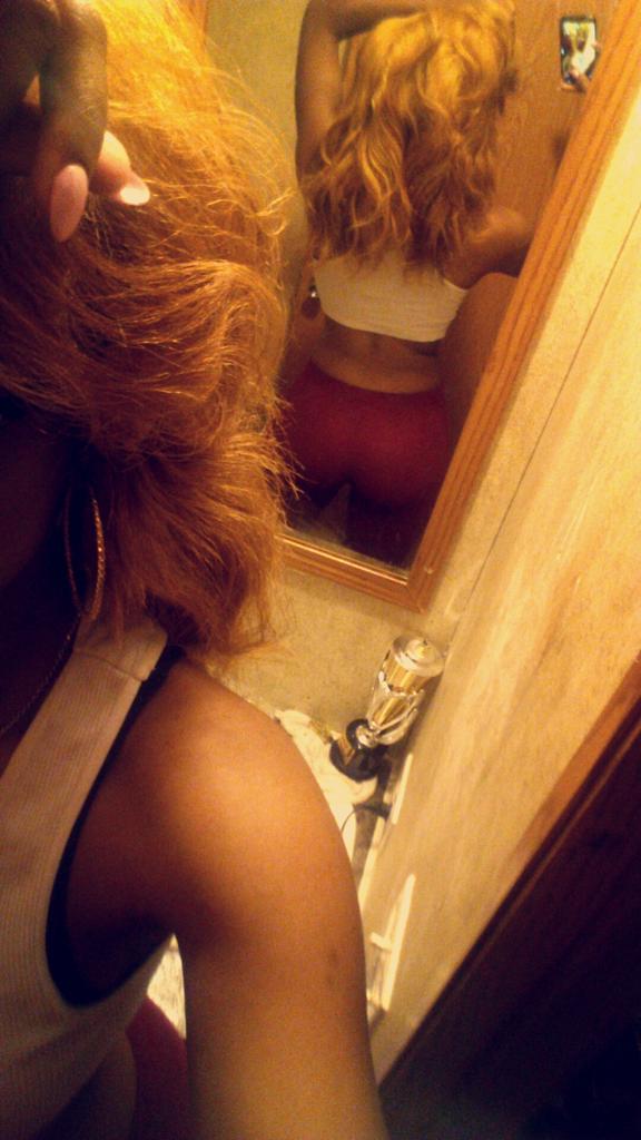 Aisad1_'s tweet photo. The blonde getting to me 😌 http://t.co/UJHH8Zy4vn