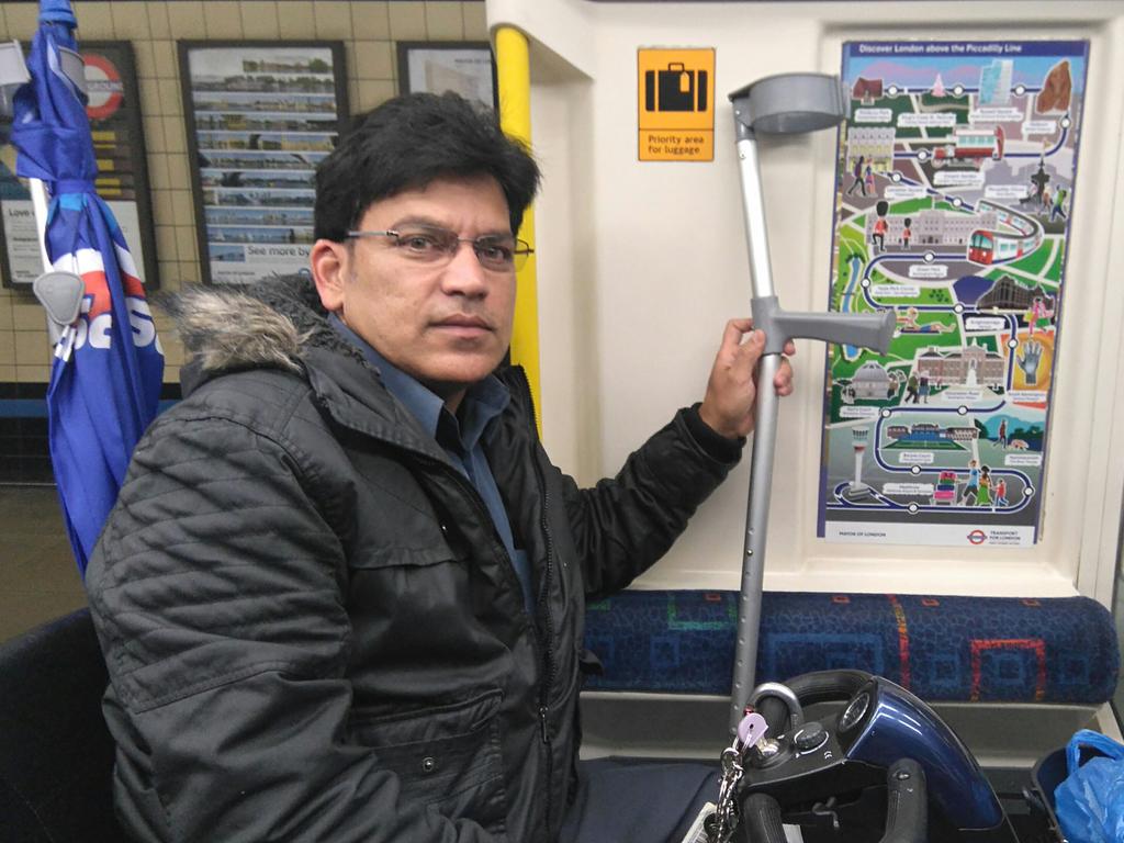 TransportForAll's tweet photo. No wheelchair areas in @piccadillyline trains, only 'Priority Area for Luggage'! http://t.co/cMC1463uRD via @safc4ever