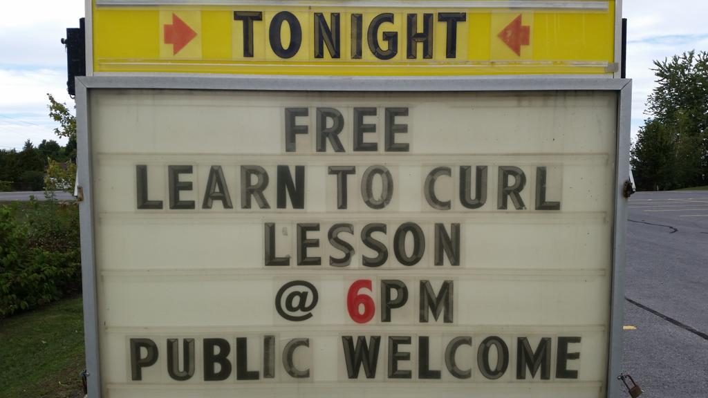 curlrkcc's tweet photo. #ygk IT'S TIME TO #CURL #RKCC has been teaching Kingstonians to curl since 1820.Let us show YOU tonight at 6pm FREE! http://t.co/dtoTHkVxCT