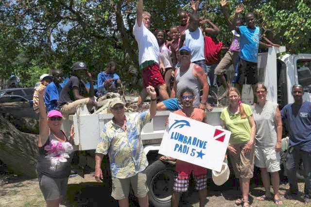 puregrenada's tweet photo. We had a successful #2015Cleanup in #PureGrenada! Well done to @Lumbadive in #Carriacou and others islandwide! http://t.co/fwWUADBqIn