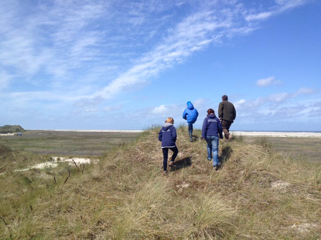Uitwaaien en wandelen op Schiermonnikoog doe je tijdens de November Wandelmaand #wadden natuurmonumenten.nl/?q=nieuws/nove…