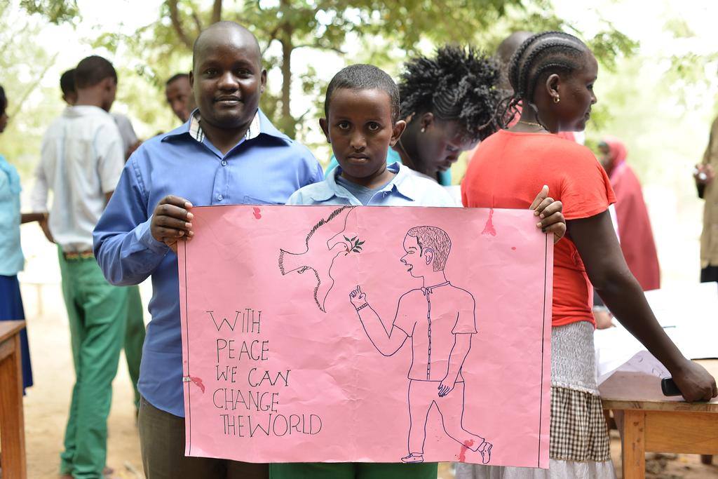 Happy #PeaceDay! Today and everyday, spread peace around the world! Here's some inspiration: owl.li/StQLy