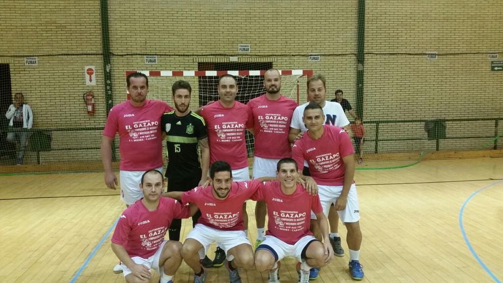 Y para rematar un gran finde de futsal maratón del <a href="/CarmonaAtletico/">atletico carmona f s</a> con la familia aspirinera <a href="/ADASPIRINA/">A.D ASPIRINA</a>