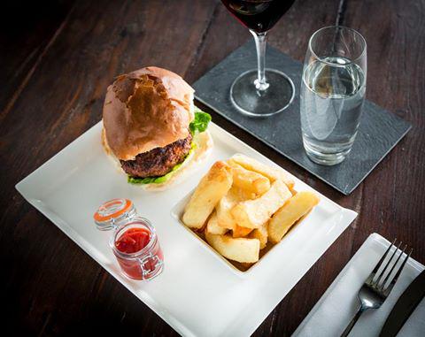 TheHarvardInn's tweet photo. Our full lunch time bar menu starts from this Wednesday... Come down and try!! #Foodporrn #foodie #food http://t.co/kWJ2DUQFnL