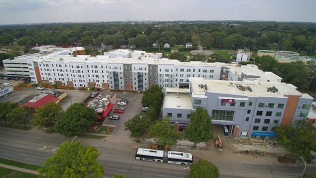 McShaneTweets's tweet image. Progress at the 524-bed Campus Circle-Urbana #studenthousing project for @BainbridgeComp, adjacent to @Illinois_Alma
