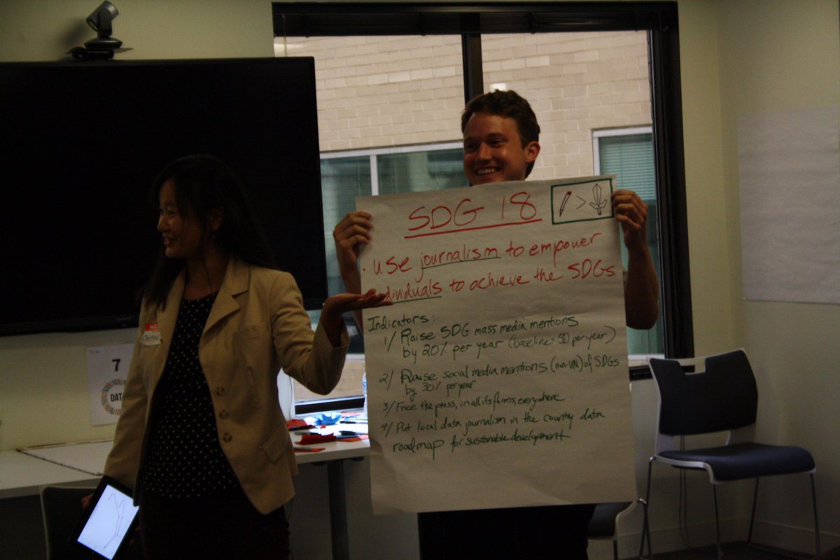DiploKat's tweet photo. @christinezhang @jcmccahill @agnieszka_rawa @paulzeitz yeah! Tho I prefer this photo. Look at that smile! #DataLaunch http://t.co/ofzMfDSkwz