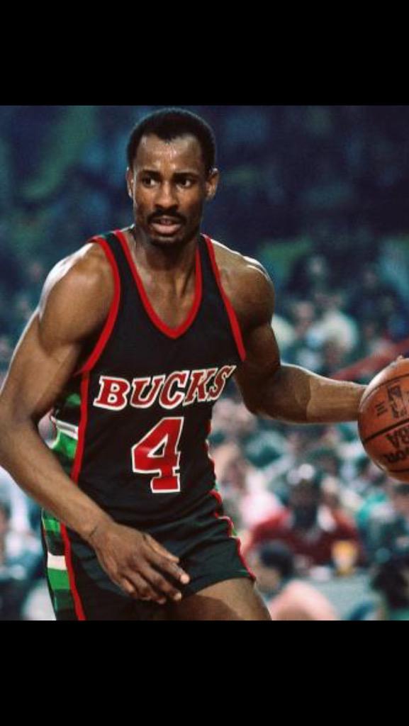 Happy Birthday to an all-time great, Sidney Moncrief! 