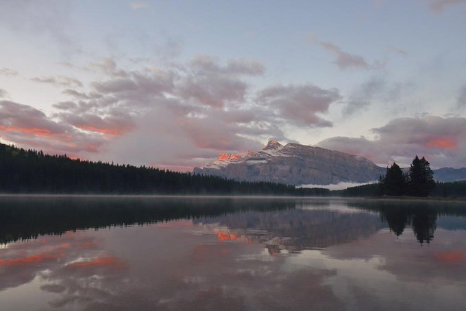 Incredible morning out in Banff National Park. Worth waking up for. http://t.co/mpTDq2Fc8u<a href="/tag/worldcup"class="tags"><span>#worldcup</span></a>