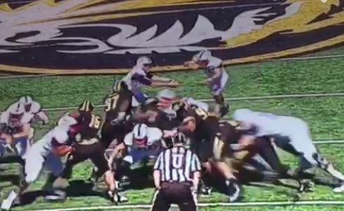 CoachSamz's tweet photo. The #Twitter12Pack of things I didn't expect to see this week - Play action to the kicker???http://t.co/Ai4q4g57wM http://t.co/S4tAIqmt4x