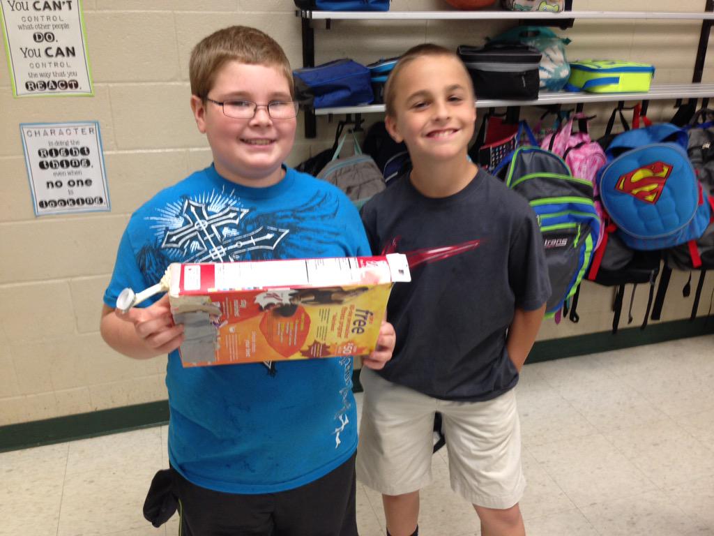 ThompsonTechies's tweet image. Official catapult trials happening today! #stem #focusproblem