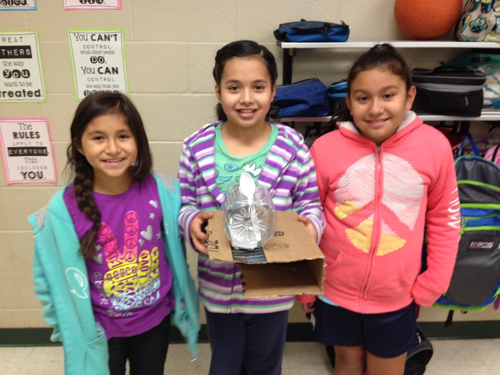 ThompsonTechies's tweet image. Official catapult trials happening today! #stem #focusproblem