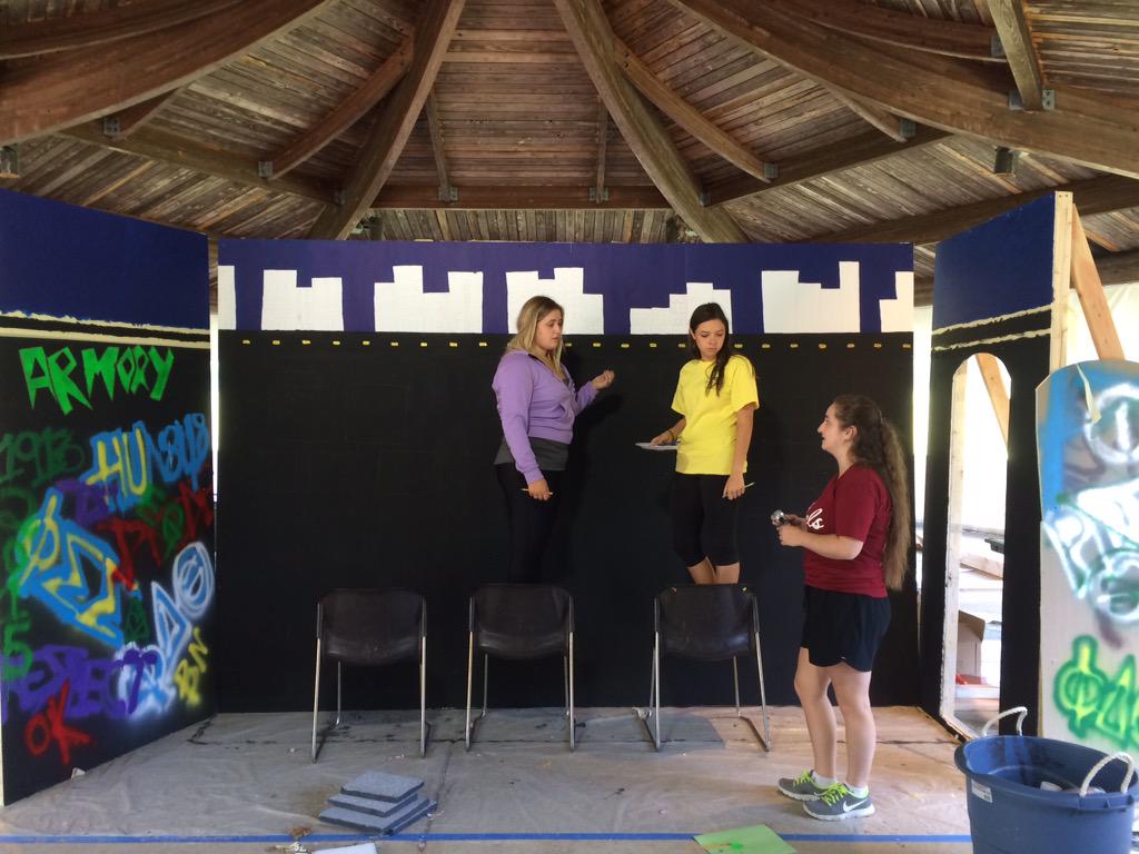StanCherian's tweet photo. A lot of planning goes into building floats for @HofstraU #HUFALLFEST 💯 http://t.co/DW8cyD8B3B