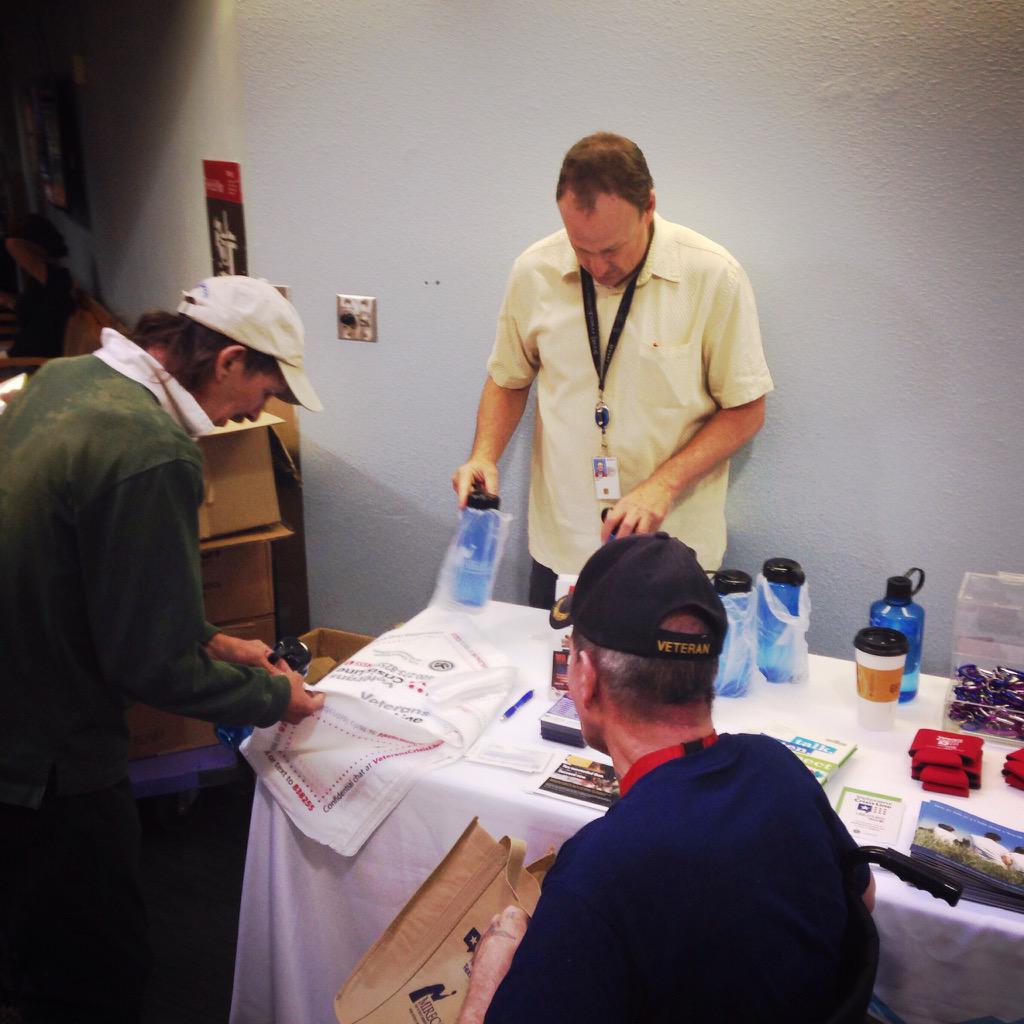 VAECHCS's tweet photo. Our #MIRECC is in the Denver VAMC lobby talking about #VeteransCrisisLine #ThePowerof1 http://t.co/l1Y3yiR7KL