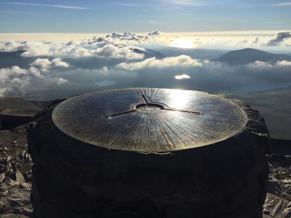 Retweet if you've been to Snowdon's Summit 

Credit: @jasonrawles