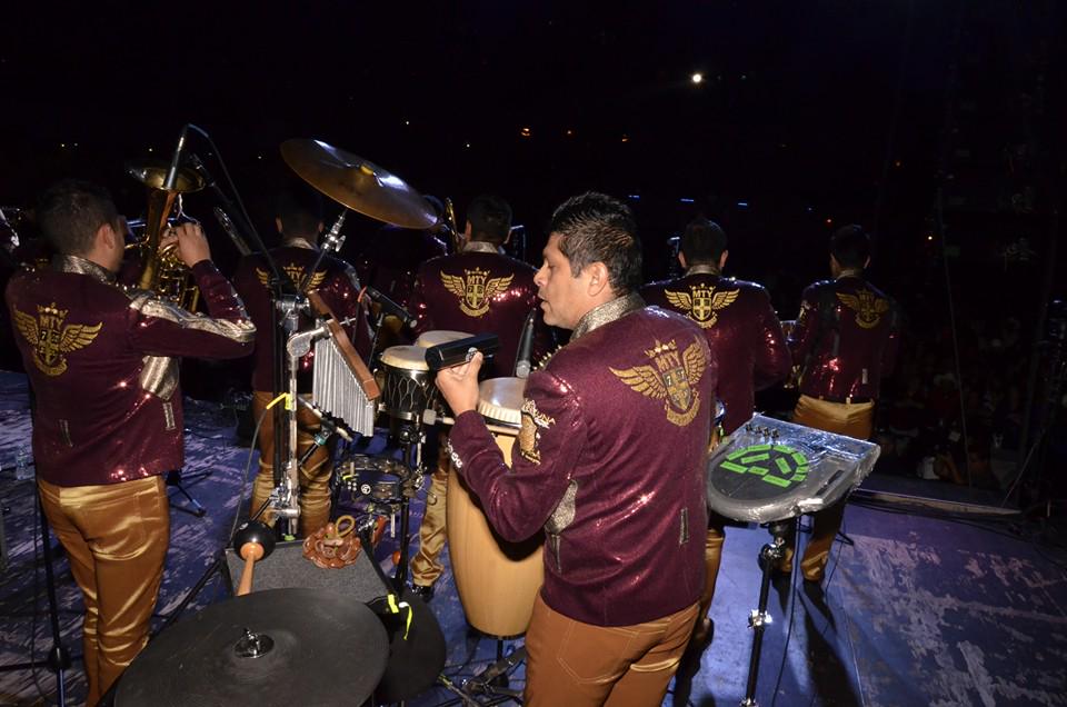 Remex_Music's tweet photo. Éxito total de @edwintrakalosa y @bandatrakalosa en sus presentaciones en @AragonBallroom y Volkan #Chicago http://t.co/mOBMgtuH8L