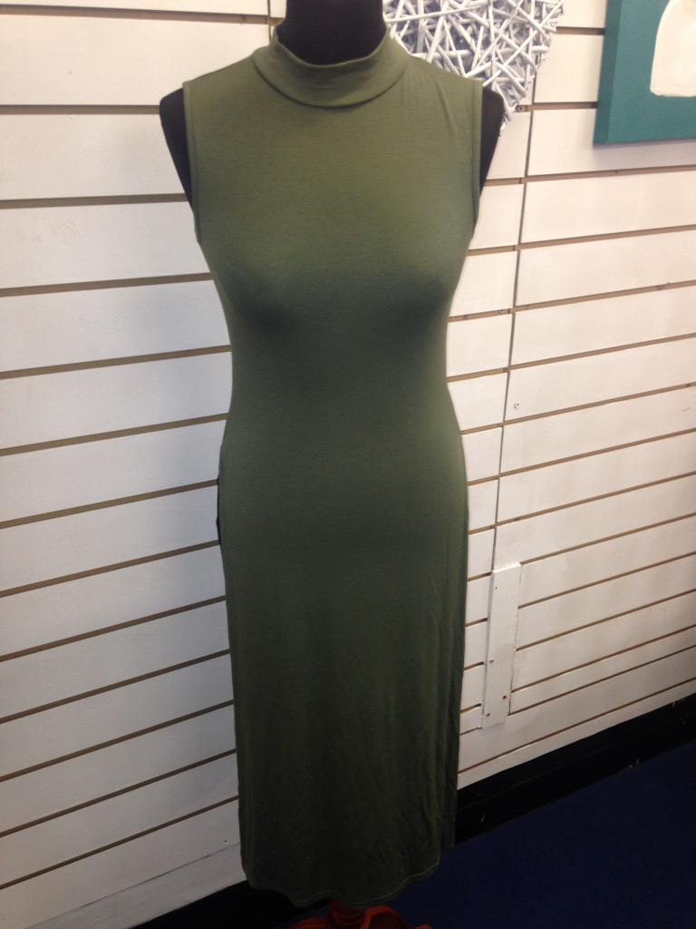 _MJBoutique's tweet photo. Long slit side dresses these also come in black grey and green! http://t.co/BXw84EhP5U