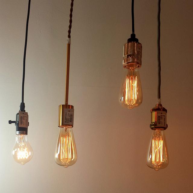 casadefirulas's tweet photo. Olha que lindas essas lâmpadas com filamento de carbono! Mostro essas e outras novidades que vi na gift fair no no… http://t.co/grmVf8lWoR