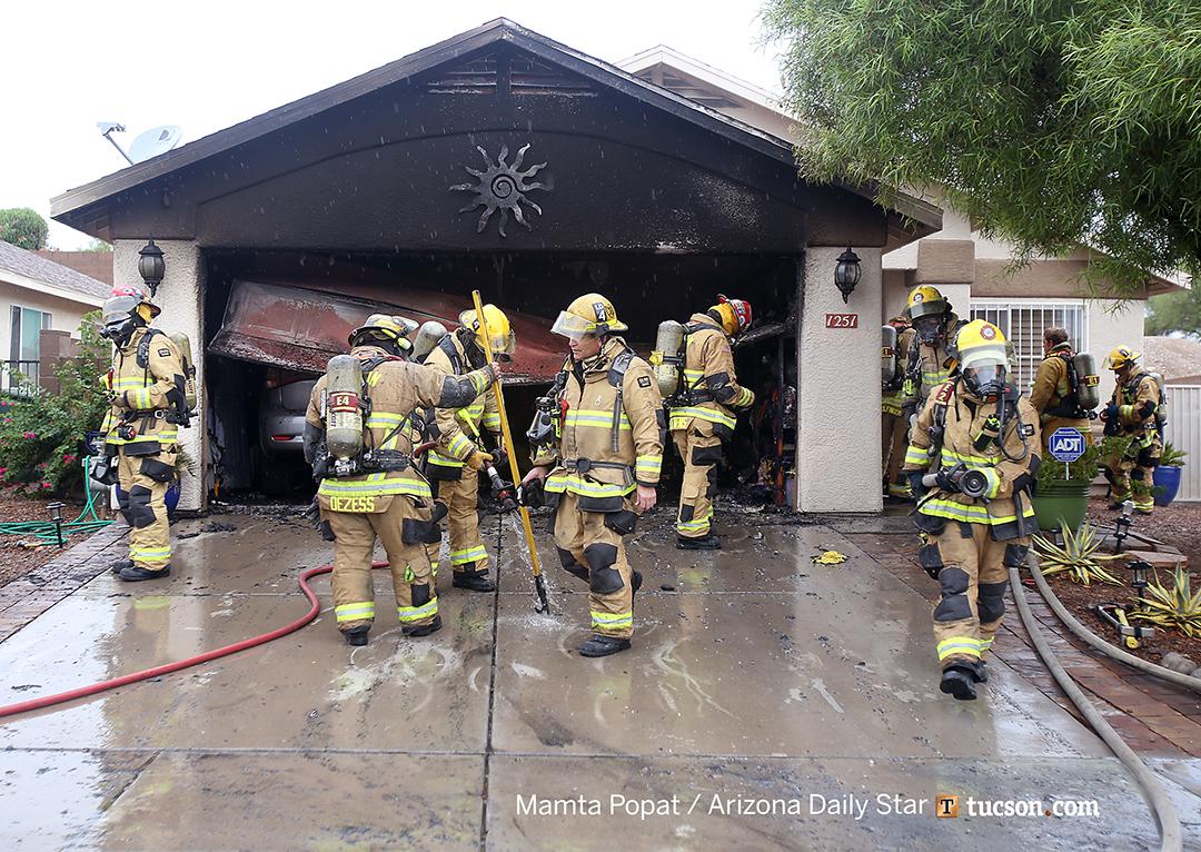 mamtapopat's tweet photo. #TucsonFD responds to house fire on west side. Occupants got out safely. Fire under investigation. #Tucson http://t.co/9zD6fFyp9t