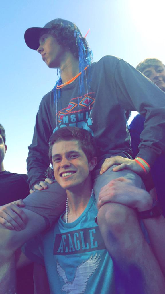 Carter_Halpain's tweet photo. happy bday to my bro since like 2nd or 3rd grade! #wegetlive @clayyork21 http://t.co/FTpq7wu0dK