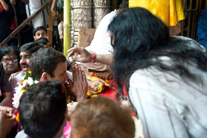 VinayDokania's tweet photo. #RGinMathura @OfficeOfRG http://t.co/VQ6dfROYGd