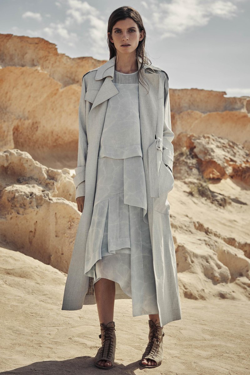 lesbranches_'s tweet photo. Processed fabrics and marble prints gets camouflahe with the landscape in #Belstaff collection. @Belstaff #Spring16 http://t.co/A0Tumxdpbz