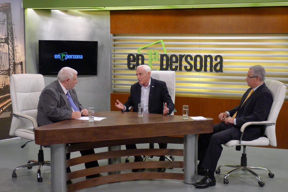 jczabalza's tweet photo. Imágenes en la entrevista en "EnPrimeraPersona" por #Canal13SantaFe con #MarceloCasal y #JoseCazorla http://t.co/xhf8apmbVz