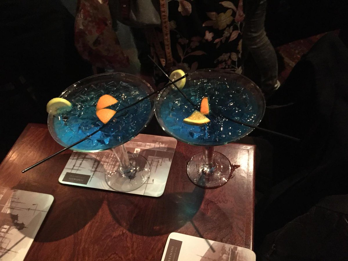 HaggisHostels's tweet photo. Great to be in #capetown #wystc2015 @youthtraveledin this could get messy @PeteDuncan71 @laurahvass @ScottishHostels http://t.co/3EXjrMoYOT