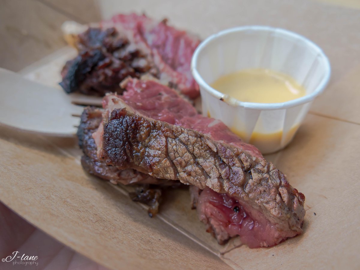 justjlane's tweet photo. Highlight of @MeatopiaUK was @HawksmoorLondon @RichardHTurner Tomahawk Steak with Bulgogi Hollandaise #Meatopia2015 http://t.co/9DLoRRUg9q