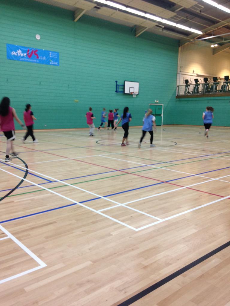 sussexwfc's tweet photo. First active US session in full swing tonight. Great to see such a big turn out ⚽️ #uswfc #activeus #womensfootball http://t.co/wYzQRrLSE7