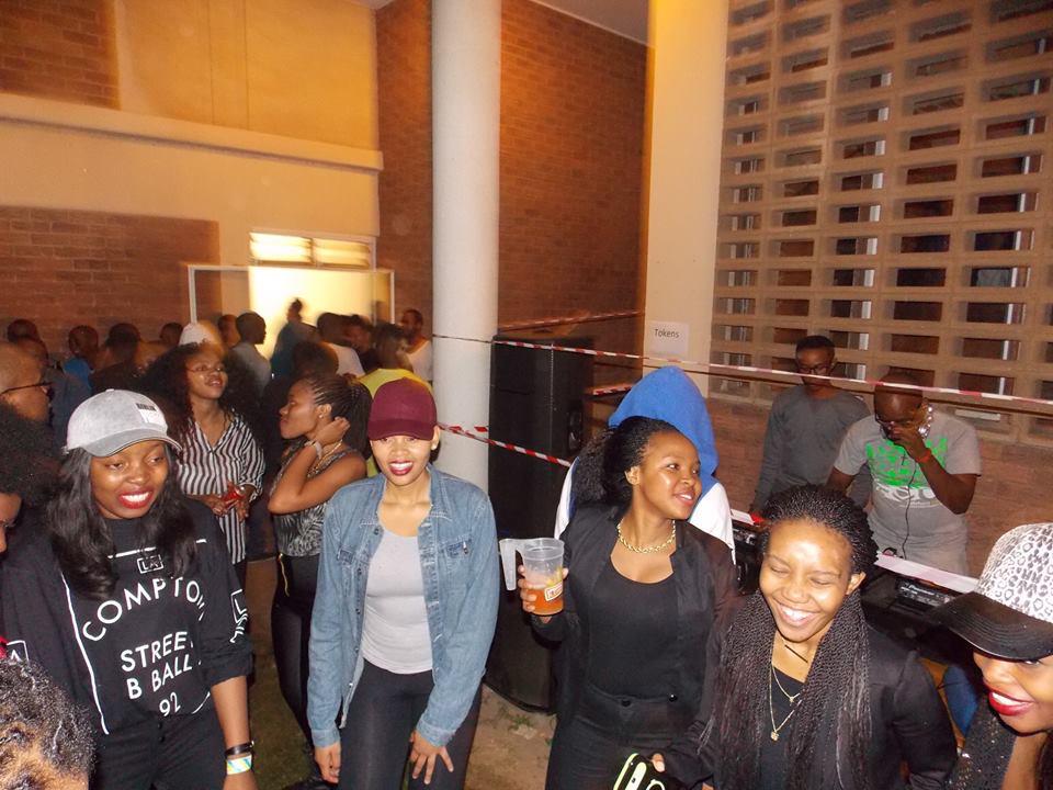 KNOCKANDO_HC's tweet photo. The lovely @JubesHcom ladies having a lit time at the 1st Knockando partyπππππ₯π₯ #ENGINEERINGSUPPER http://t.co/udbEPSQlFf