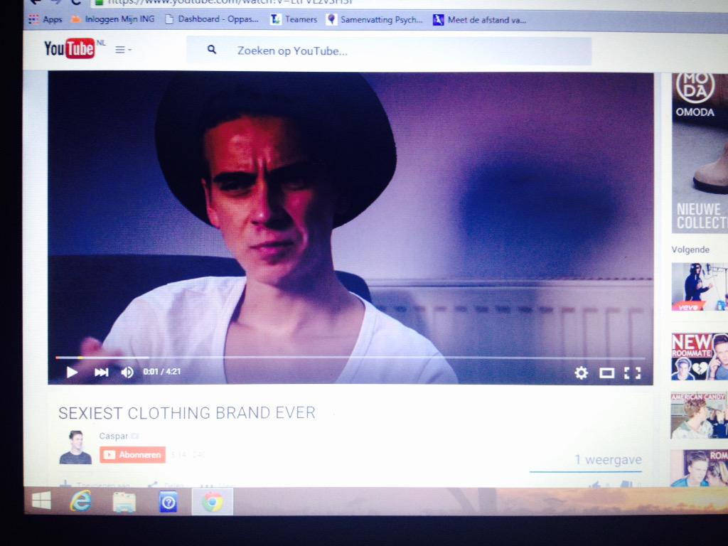 norbertdaman's tweet photo. @Caspar_Lee yesss i got a t-shirt! And the first view🎊 http://t.co/RSh8BH1M9K