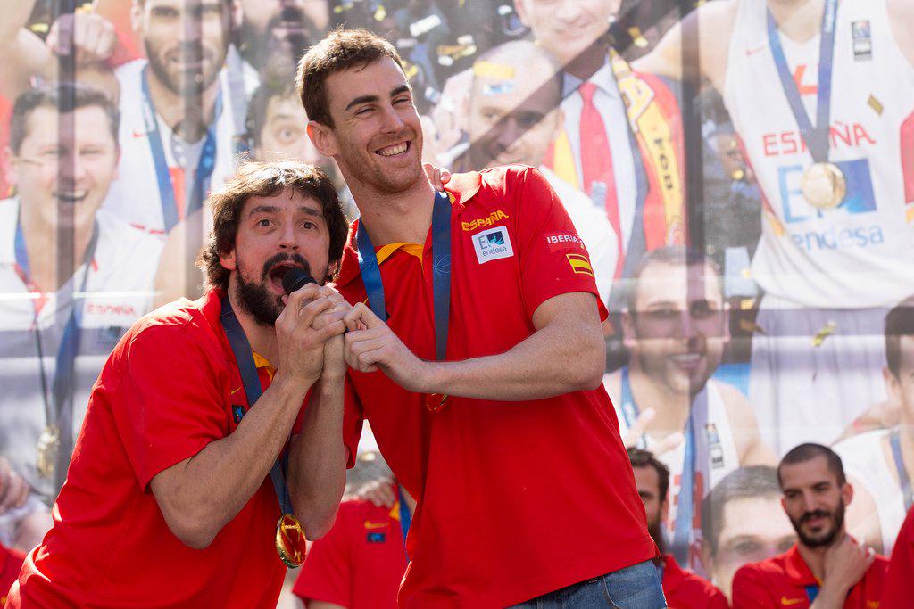 FansVClaver's tweet photo. Soldados, ¿cuál es vuestro oficio? @Victor_Claver @23Llull http://t.co/0CvnYlNcMe