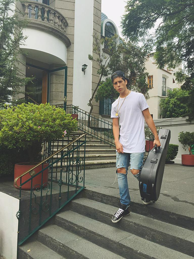 matthunter123's tweet photo. 😈 http://t.co/zC5uzb364c