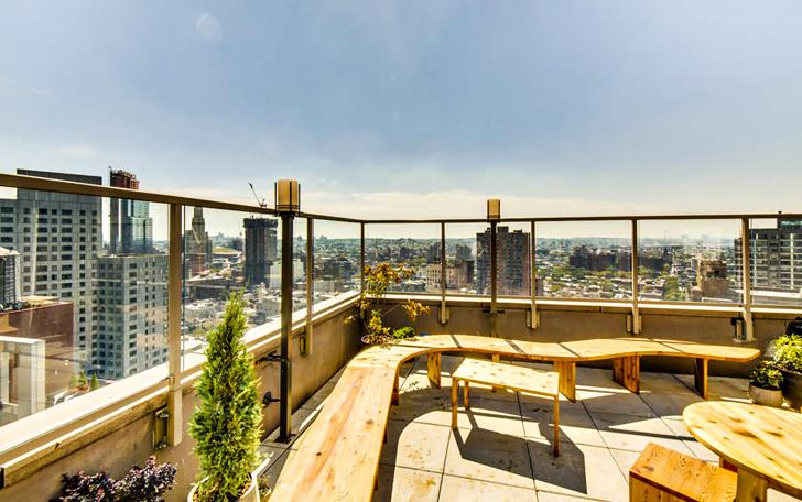 KimotoRooftop's tweet photo. Great views, drinks, and food in #Brooklyn- we're pretty proud, thanks @UrbanDaddy​! http://t.co/A4P5Ol7NgG http://t.co/tse4aNHNb7