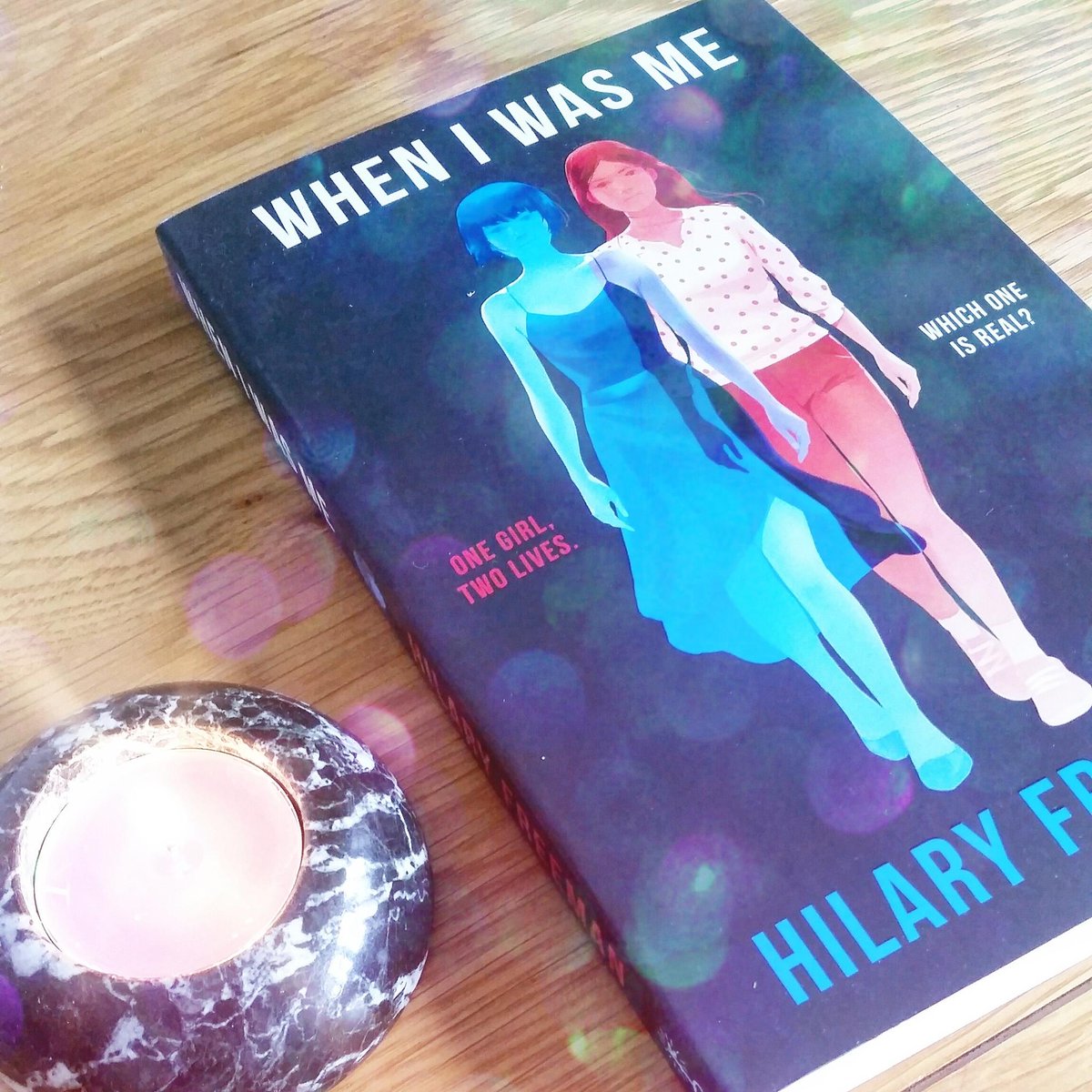 GlamazingSarah's tweet photo. Book post from @HotKeyBooks! I don't think I've ever NOT loved a Hot Key cover π #cloud9 #wheniwasme http://t.co/PlQKEhOhrU