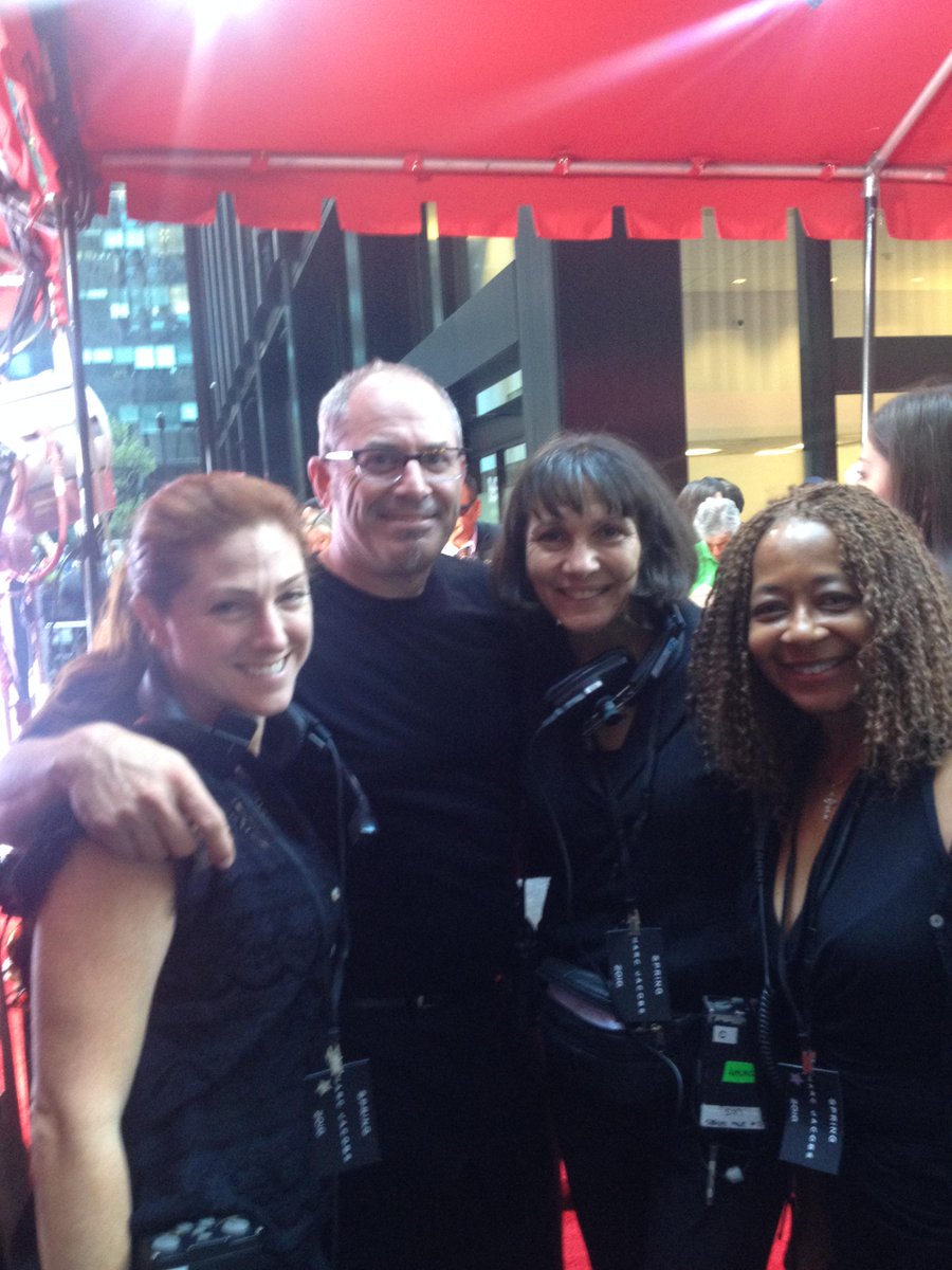 BroadwayFanCamp's tweet photo. BFCer Lauren working the @marcjacobs fashion show for #NYFW http://t.co/Oq5XD67pYe