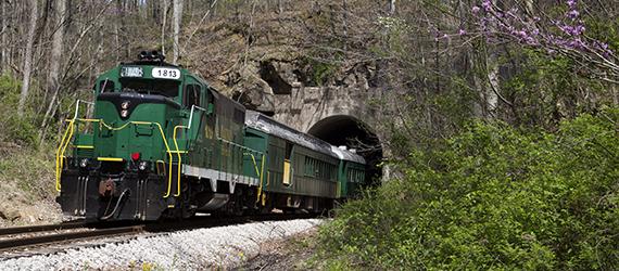 INTorchRelay's tweet photo. #Stop14 is home to the French Lick Scenic Railway, with beautiful scenery &amp; programming for kids and adults! http://t.co/ooskVc9aNw