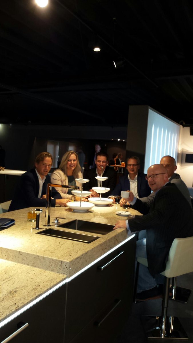 KeukenenBadConc's tweet photo. Vandaag naar küchenmeile 2015 geweest. 
Een zeer geslaagde dag.
De nieuwste elementen binnenkort in Meppel te zien http://t.co/ydt9IctKt7