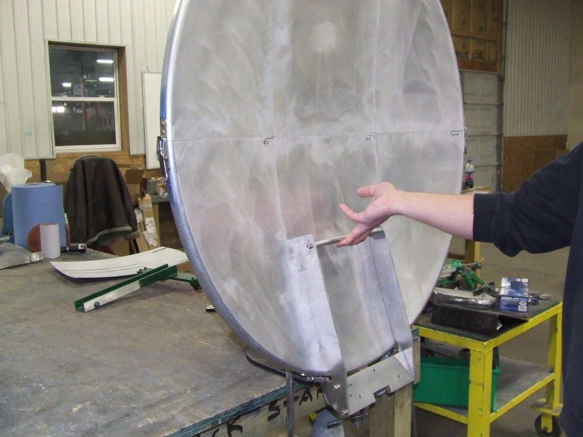 ChallengerComm's tweet photo. 1.0m quick-deploy manufacturing, testing, packaging can be viewed in our site photo gallery: http://t.co/BWotAzLBnM http://t.co/gCqUp3a6wA