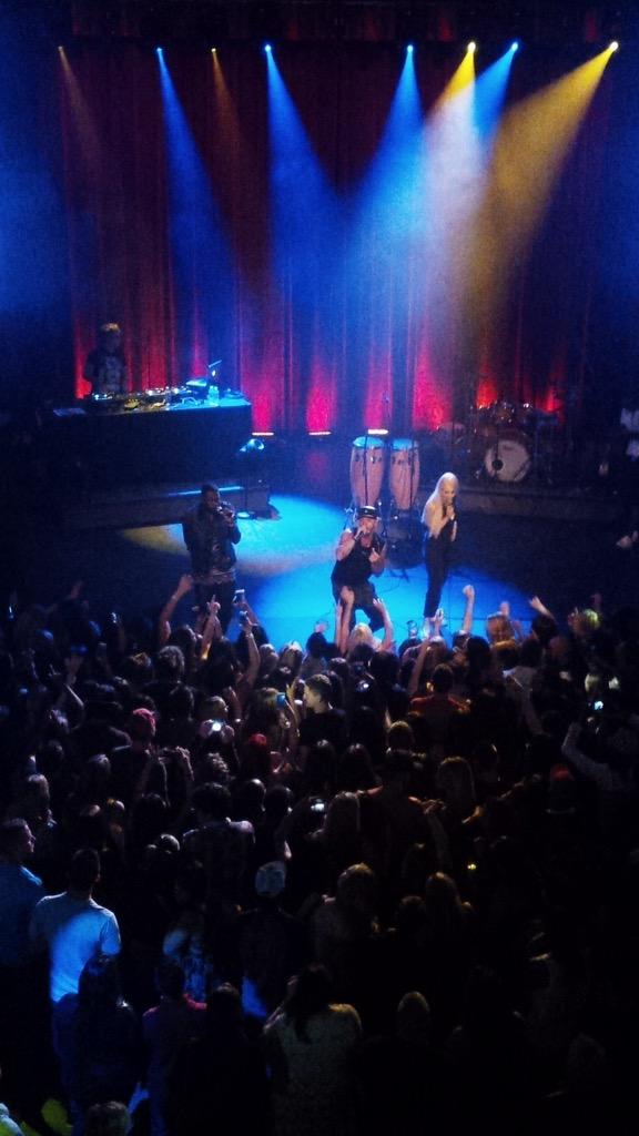 BAEtheArtist's tweet photo. Bae live!! http://t.co/D6eNFz1wF5