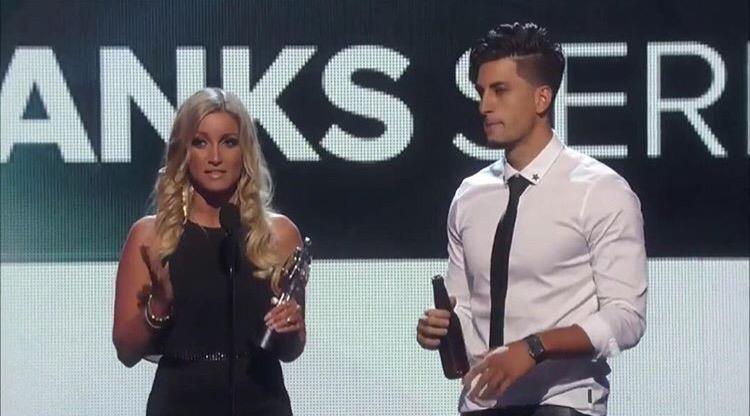 PVPupdates's tweet photo. -NEW PHOTOS- 

Jesse and Jeana accepting the Streamy Award for best "Prank Series" http://t.co/4f3G82kk2r