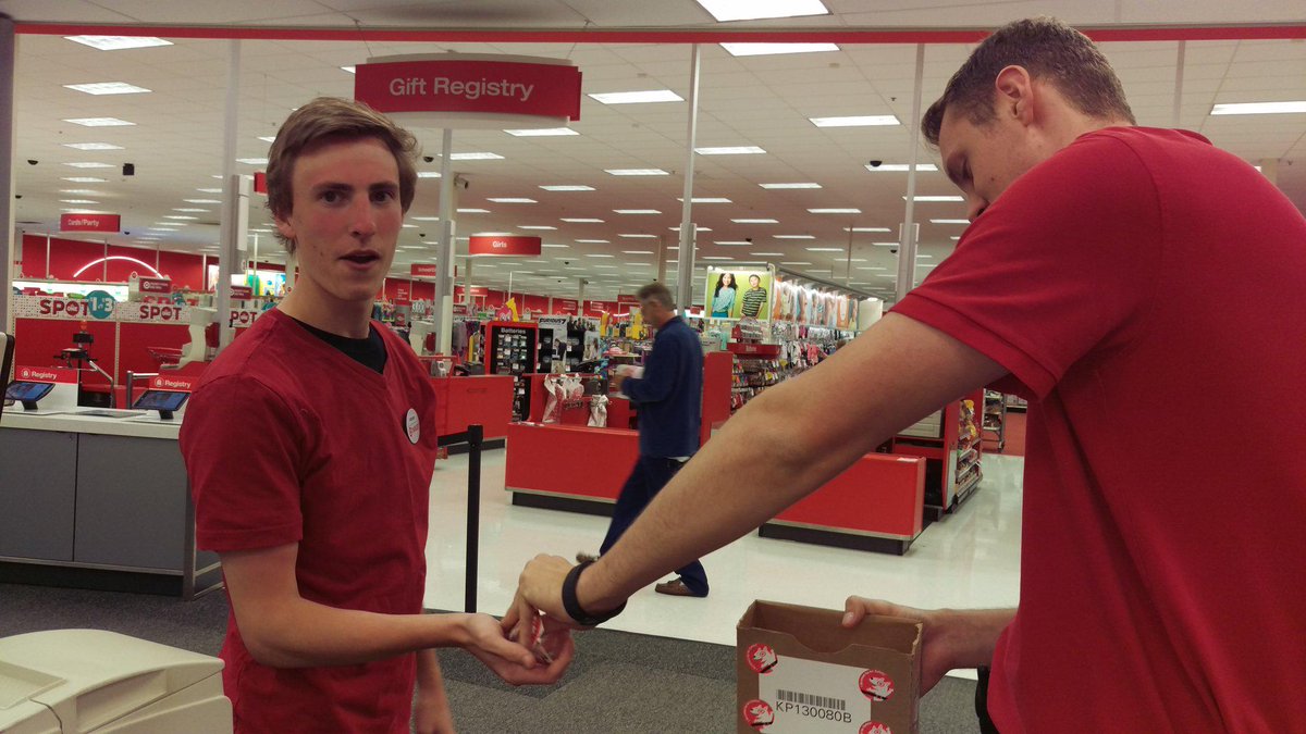 TylerWies's tweet photo. Give this man ALL THE STICKERS! Too many kids on the floor tonight. @TargetJustin @JessLehman9 @KiddEloise http://t.co/CIRv0uZgTK