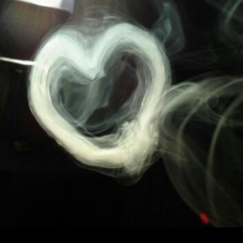 Pamelavalez's tweet photo. #lovEe #hOoka #Huumo http://t.co/jQJeOkWIcy