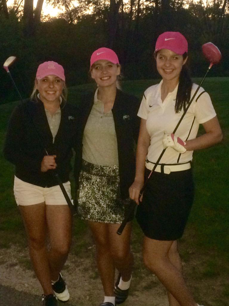 eva_finley's tweet photo. Supporting my sister on the golf course tonight 💗 #CancerSucks #GOFOMO 🎀🎀🎀 http://t.co/WgviSDygad