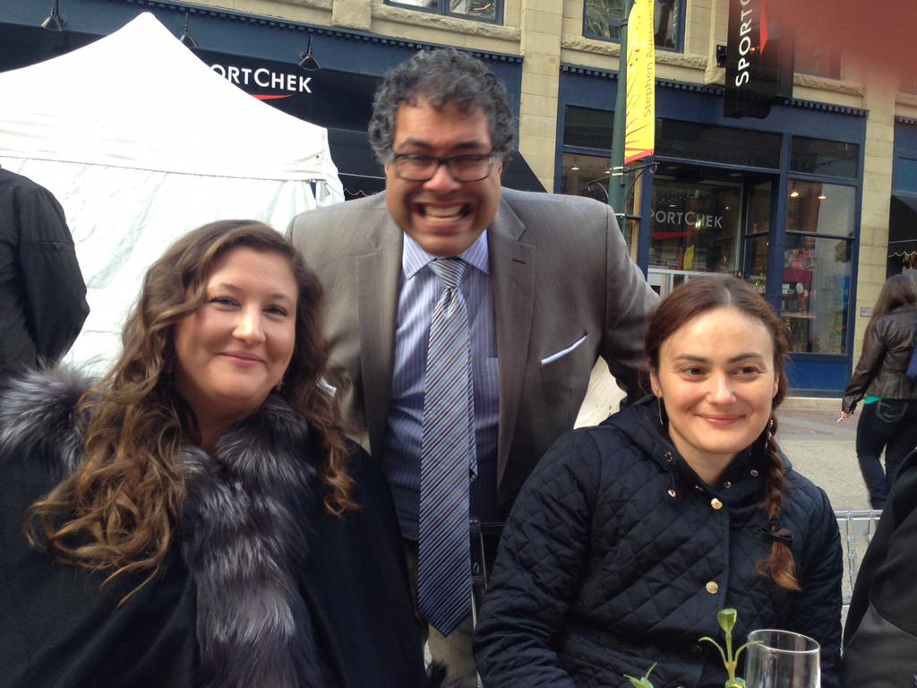 WomenBizCons's tweet photo. WBs Marija Pavkovic-Tovissi with @nenshi #reallyreallylongtable #capturecalgary #yycfood #yyc http://t.co/XTHbRiSfcA
