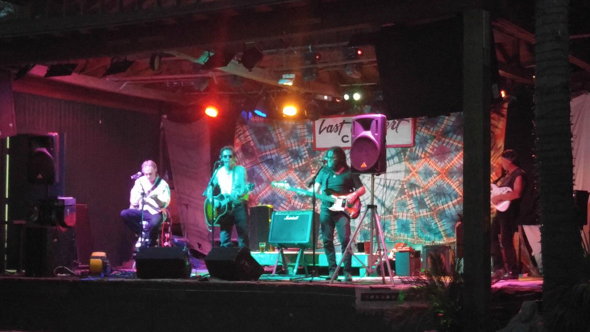 Any Monday night you can hear "Norwegian Wood" live is a good Monday night. #lastconcertcafe
