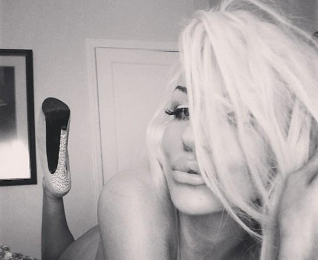 cd_simay's tweet photo. #blonde #hot #cd #cdsimay http://t.co/t8LYC4iZN0
