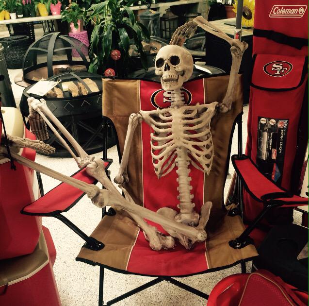 4marfanz's tweet photo. Someone sent this to me tryin to talk sh**. My response? "Hell yeah #NinerFan til I die! #BringItHaters #DieHard9rFan http://t.co/FWNbPDFbD9